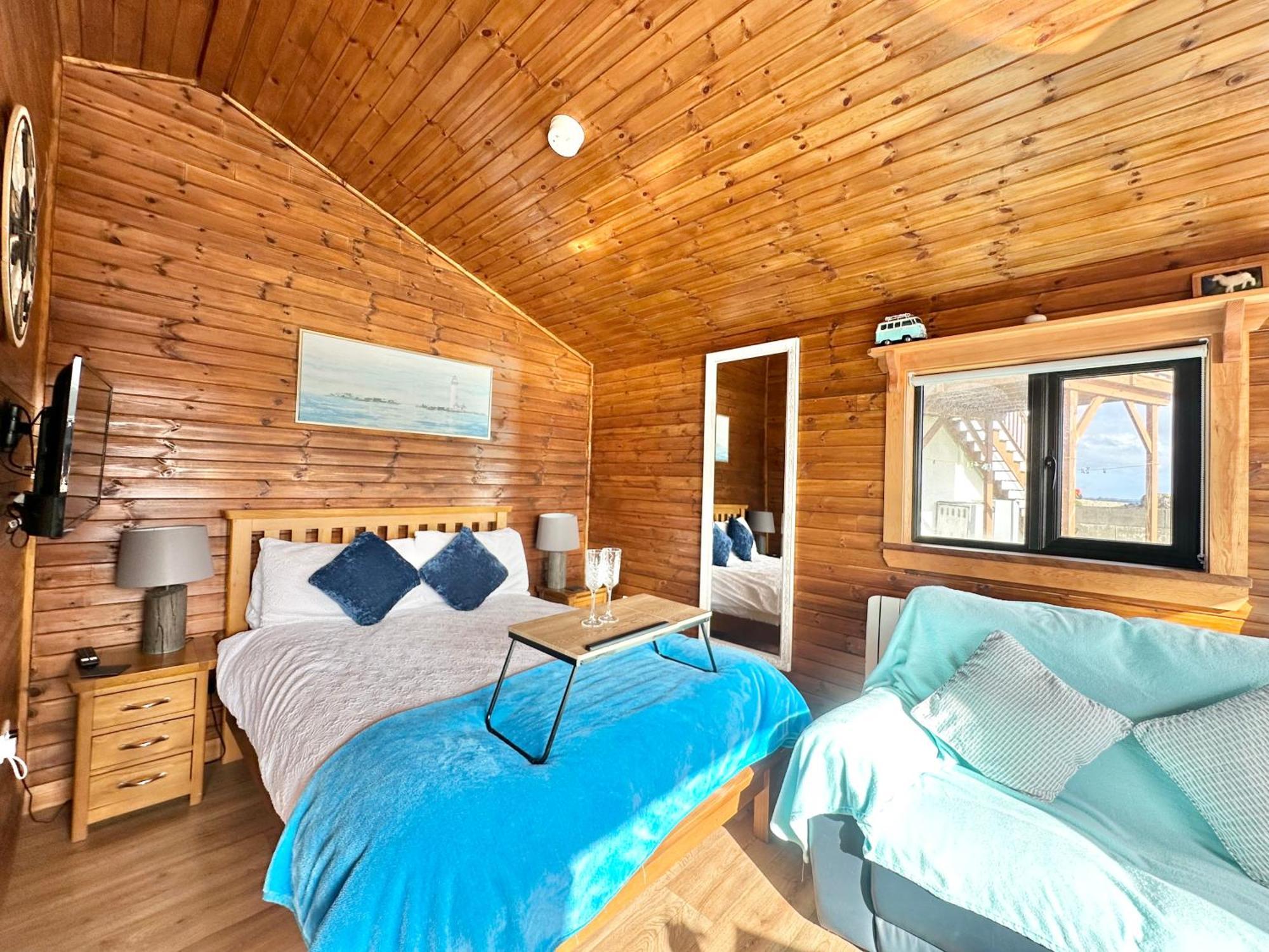 Cosy Portmor Log Cabin- Sea Views, Deck & Relaxation Malin Head Dış mekan fotoğraf